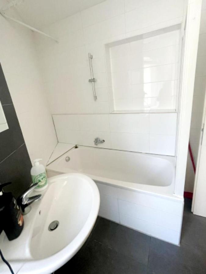 Elena Flat Orchidee Duisburg Zentrum المظهر الخارجي الصورة
